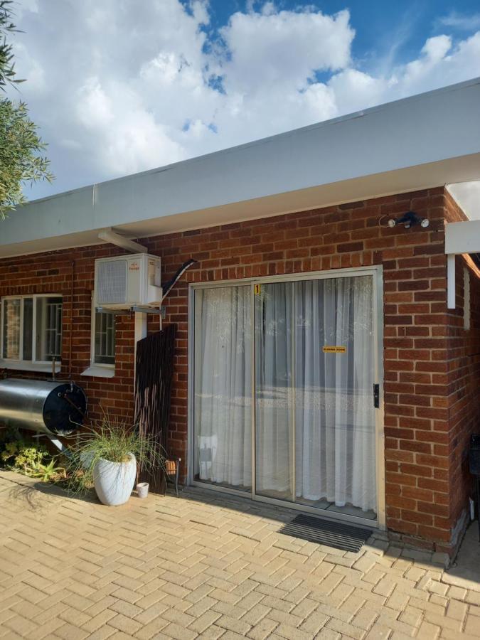 Gastehuis 17 Bloemfontein Exteriör bild